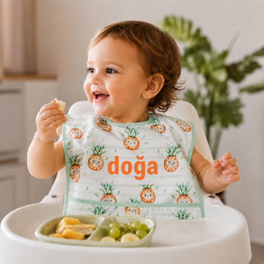 Kişiselleştirilebilir Kolsuz Sıvı Geçirmez Mama ve Aktivite Önlüğü – Pineapple (6–24 Ay)